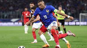 国足热身赛小胜沙特展现新阵容